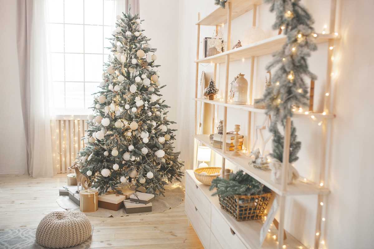 Holiday Decor That Feels Both Opulent and Approachable